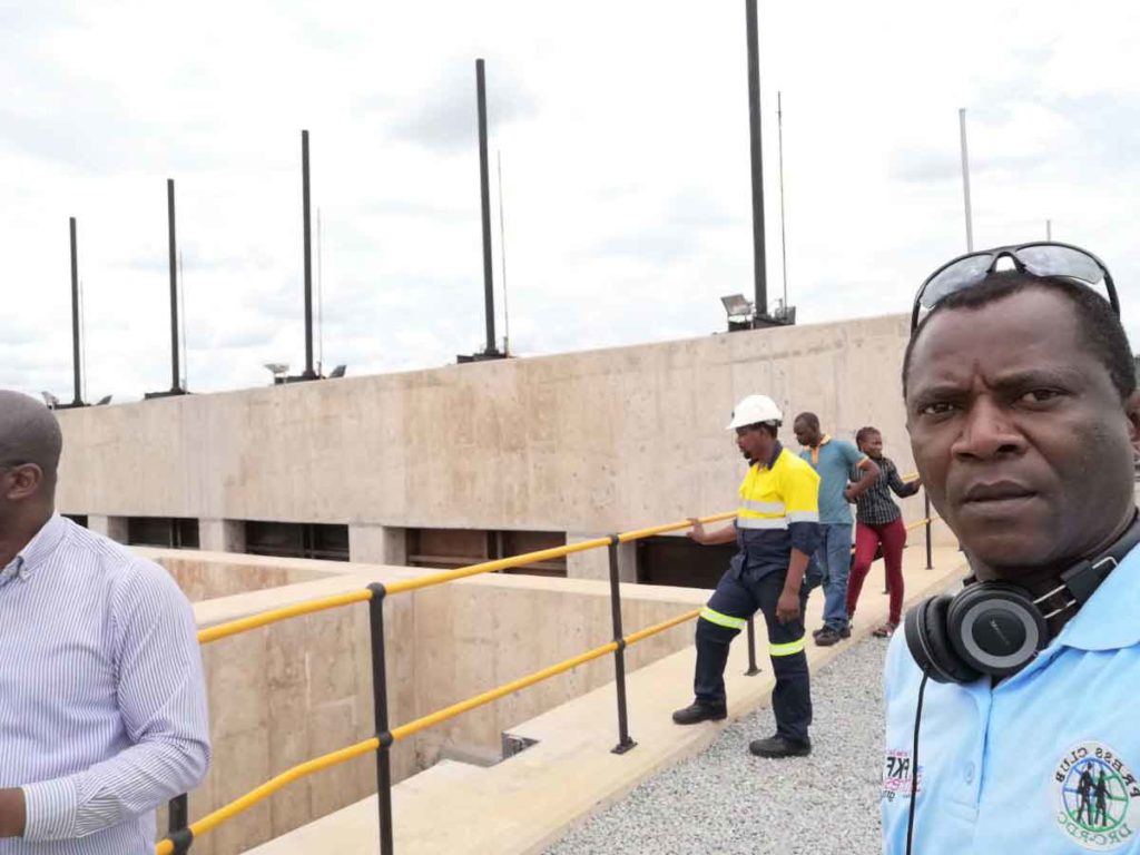 construction du barrage AZAMBI